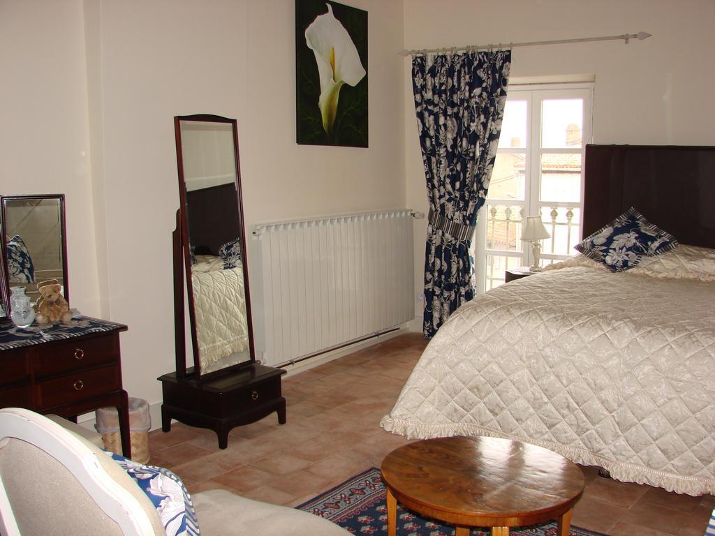B&B Tour De Saint Anne Azille Kamer foto